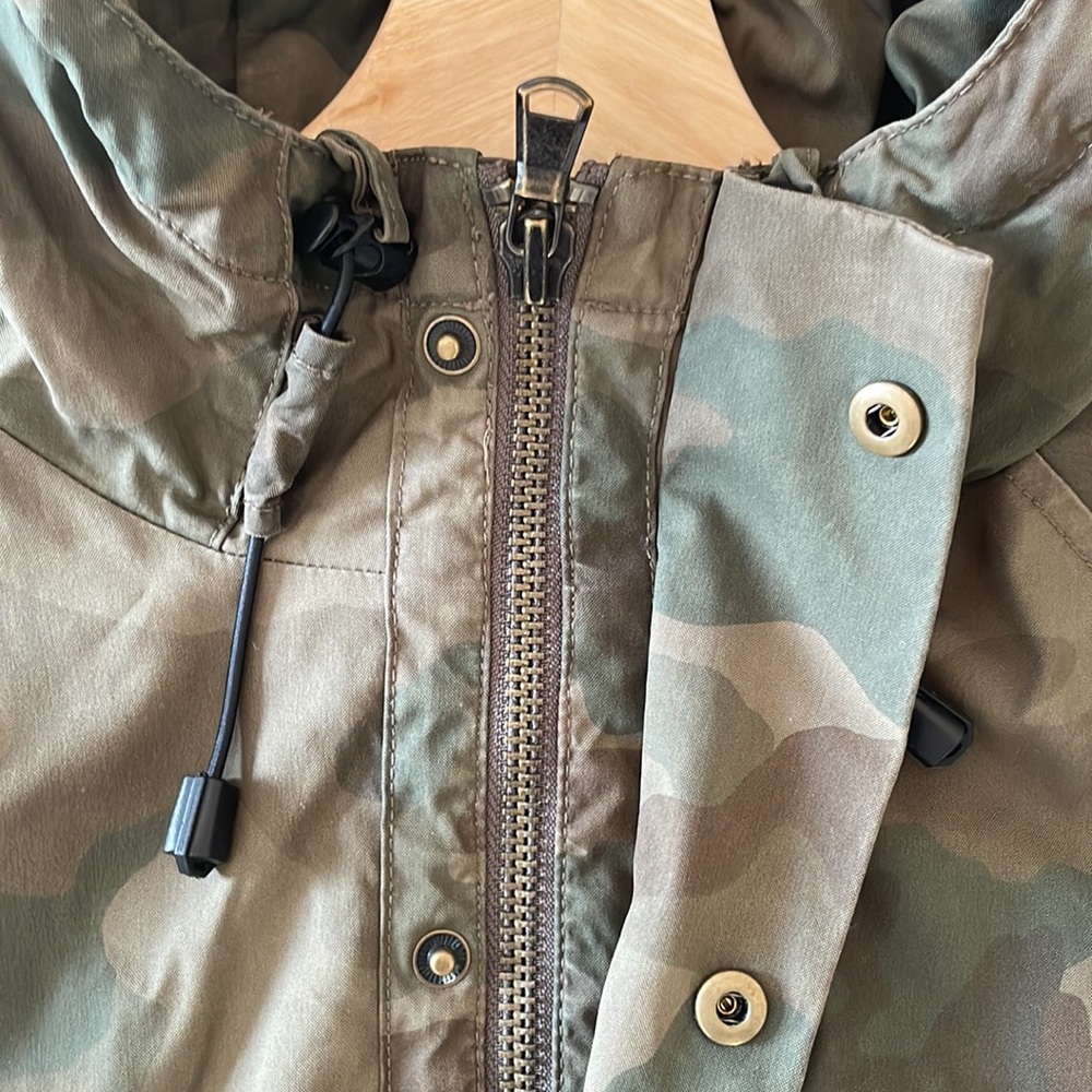 Wallace & Barnes (J. Crew) Camouflage Hooded Military Jacket - Picture 5 of 5